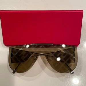 New with tags Fendi Sunglasses